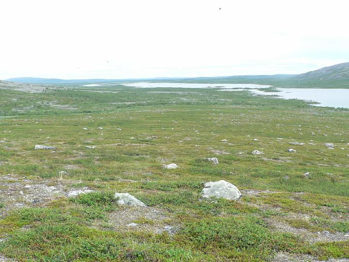 Provance 030.jpg - Näkymä Skadjajavrille Anjalonjin pahdan alapuolelta.